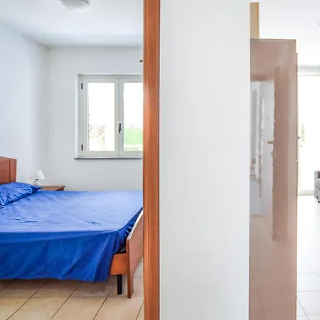 1 Bedroom Cozy In Isca Marina
