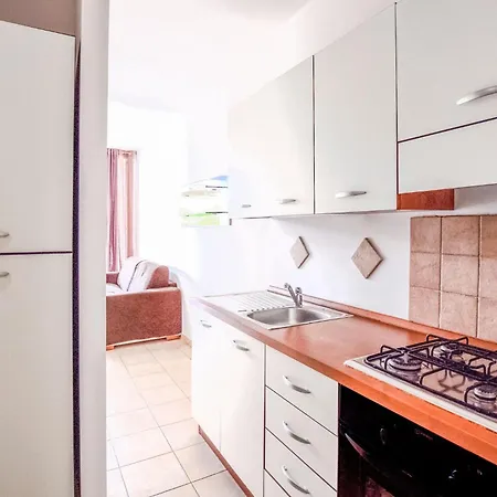 Apartament 1 Bedroom Cozy In Isca Marina